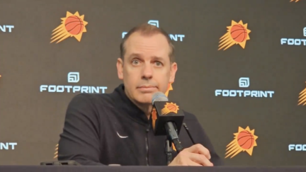 Phoenix Suns coach Frank Vogel calls out officiating in loss to OKC Thunder